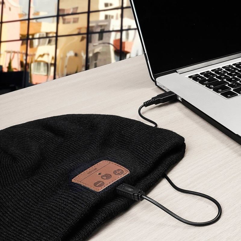 Bluetooth Headphone Beanie