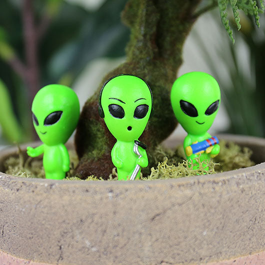 Glow In The Dark Aliens Plant Markers