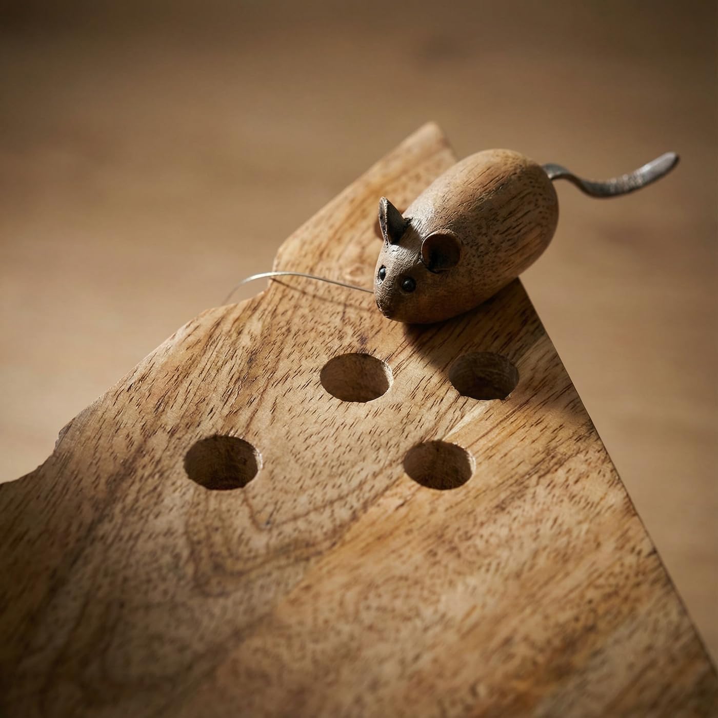 Mouse Cheese Board With Cutter